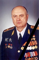     
: PetrovUmer.jpg
: 2032
:	27.3 
ID:	963